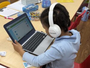 Kindergarten tech in the classroom